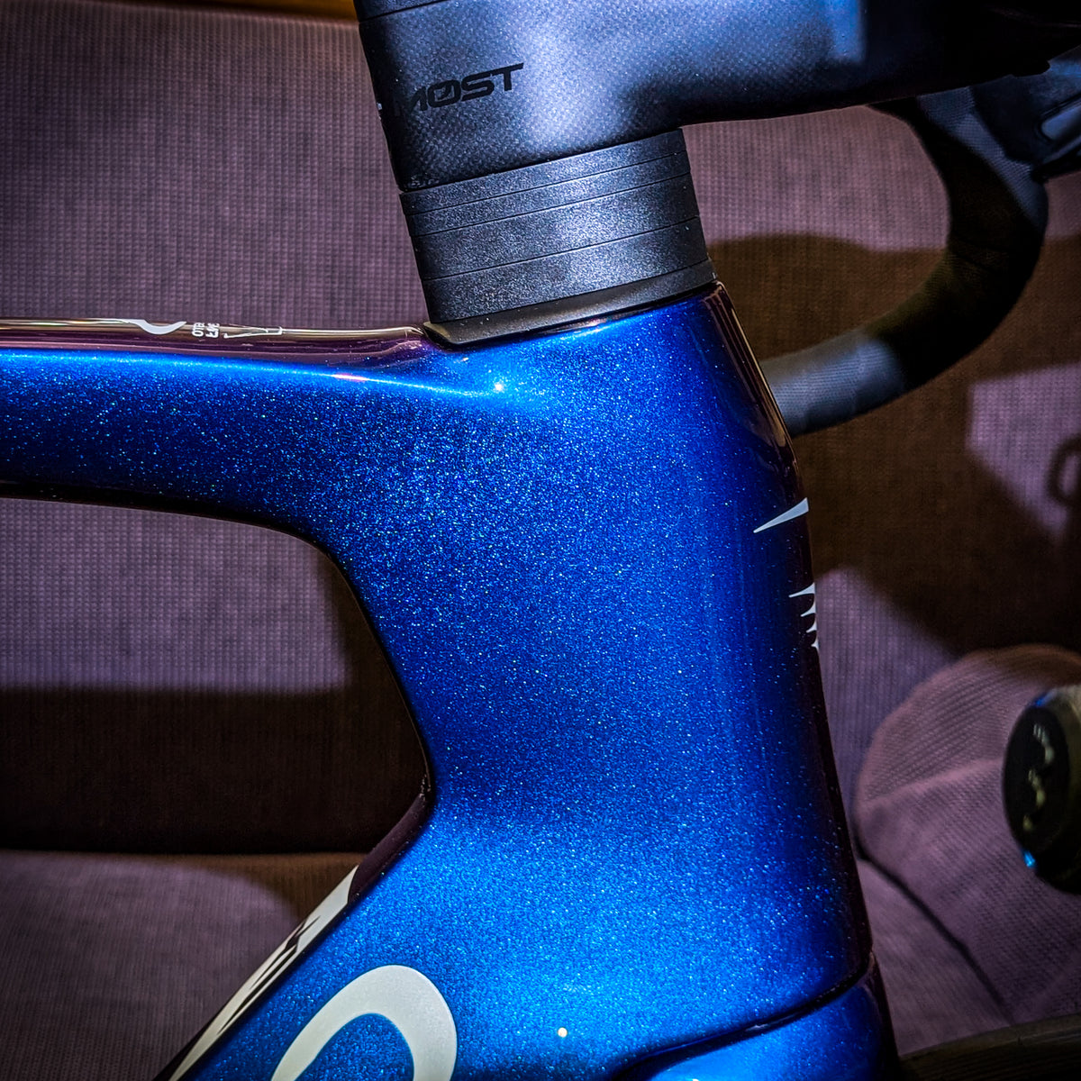 Pinarello Dogma F - Luxter Blue Shiny - Campagnolo Custom