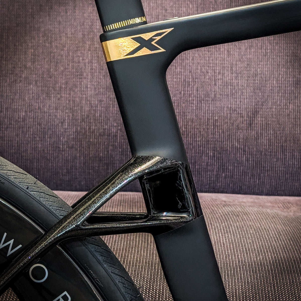 Pinarello Dogma X - Etna Lucente - Sram Force AXS / Princeton CarbonWorks WAKE