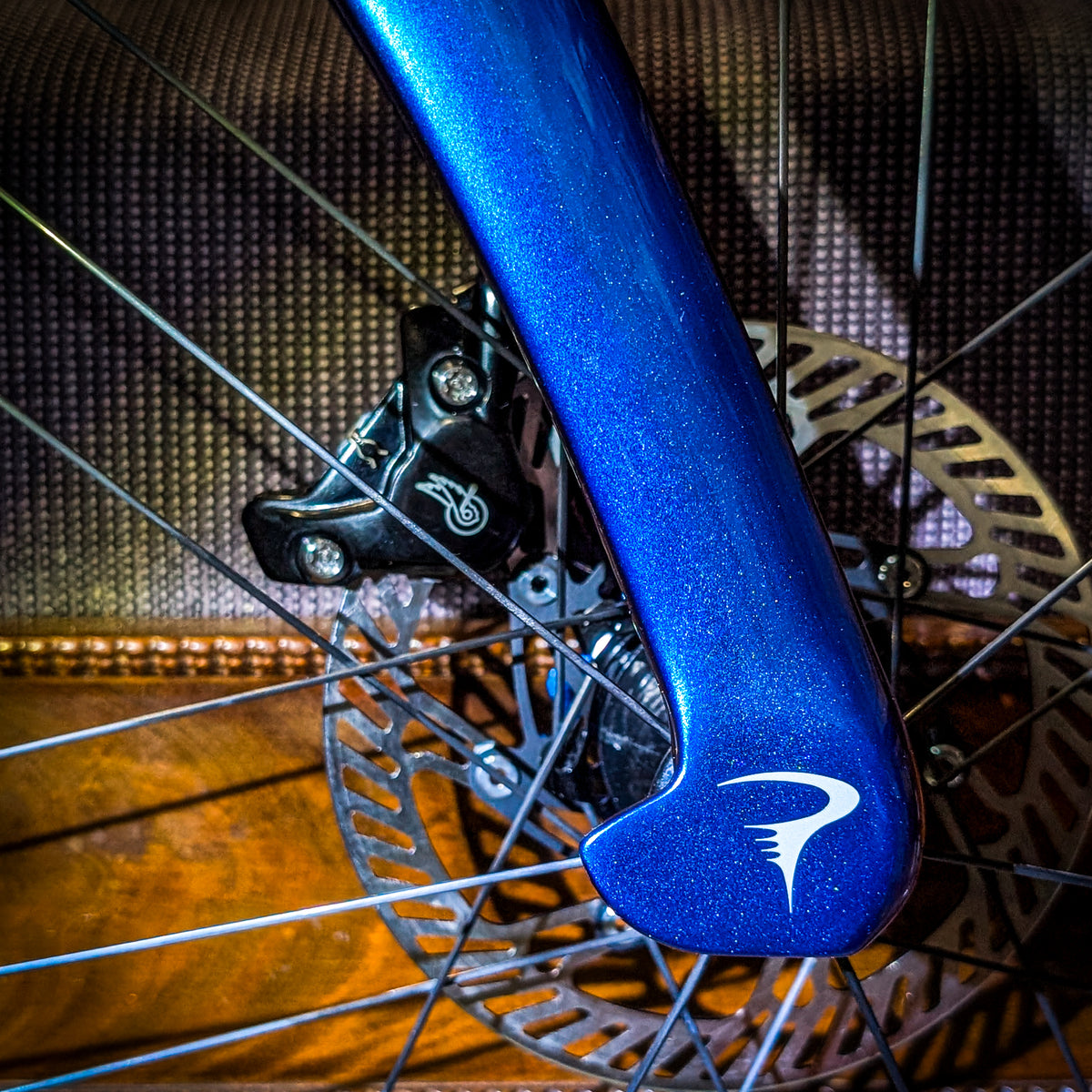 Pinarello Dogma F - Luxter Blue Shiny - Campagnolo Custom