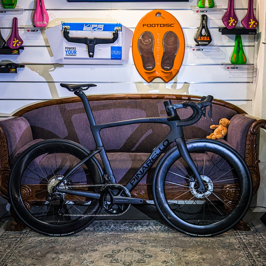 Pinarello F9 - Custom Build - Ultegra Di2/ ERE - maat 56