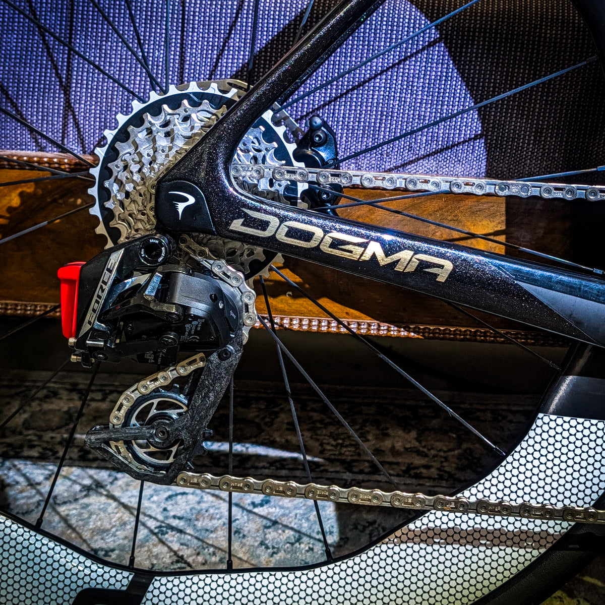 Pinarello Dogma X - Etna Lucente - Sram Force AXS / Princeton CarbonWorks WAKE