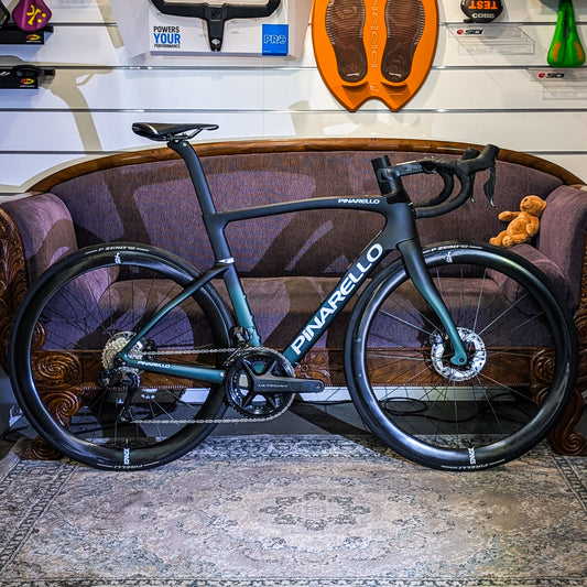 Pinarello F9 - Custom Build - Ultegra Di2/ ENVE - maat 54.5